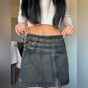 vintage denim buckle mini skirt